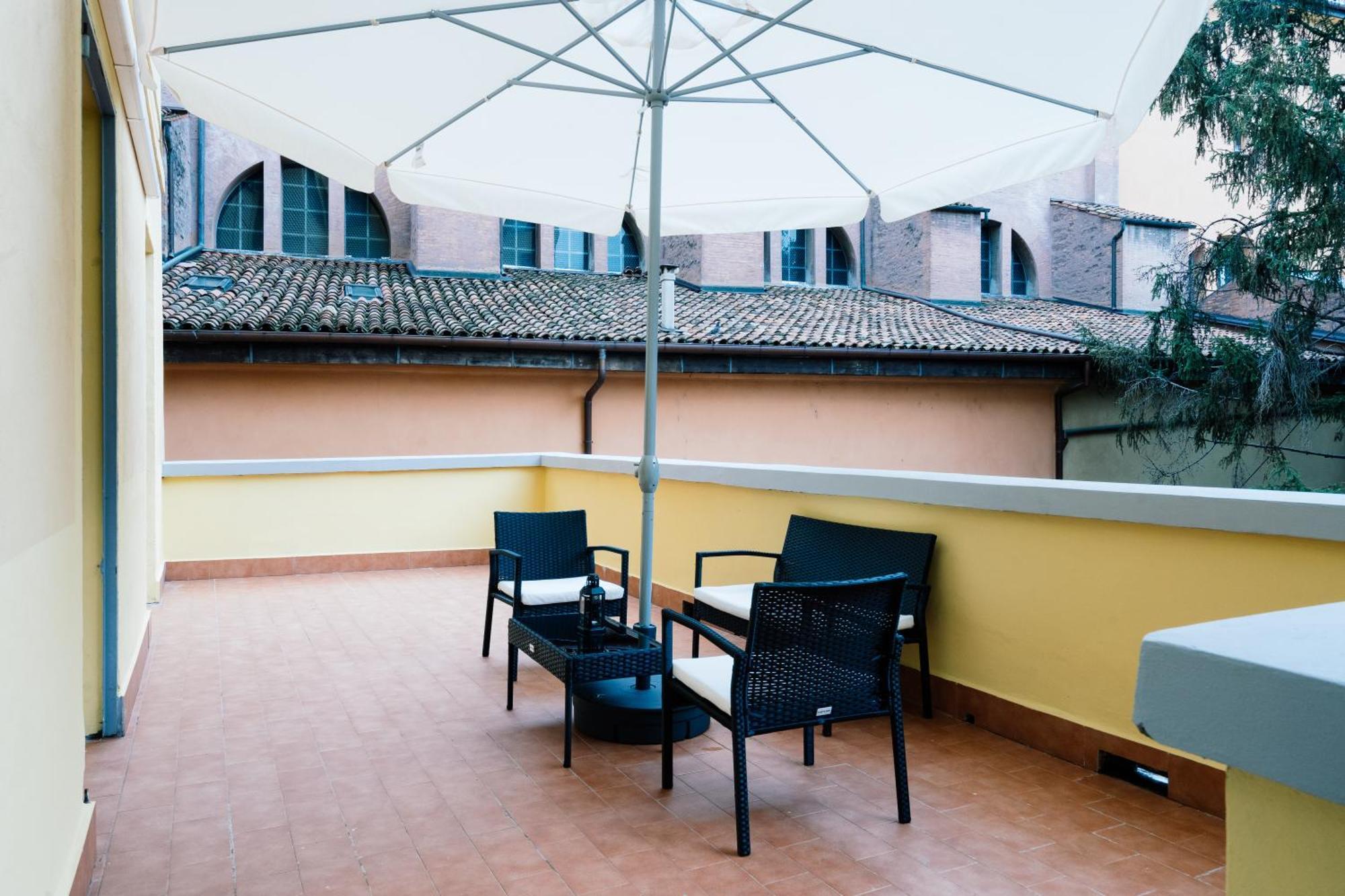 Indipendenza Mansion City Centre Bologna Eksteriør billede